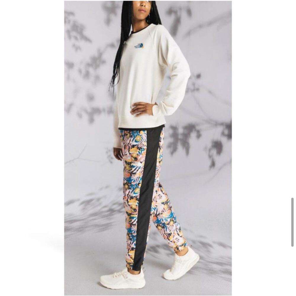 THE NORTH FACE Hydrenaline IWD Floral Jogger Pants Size Medium